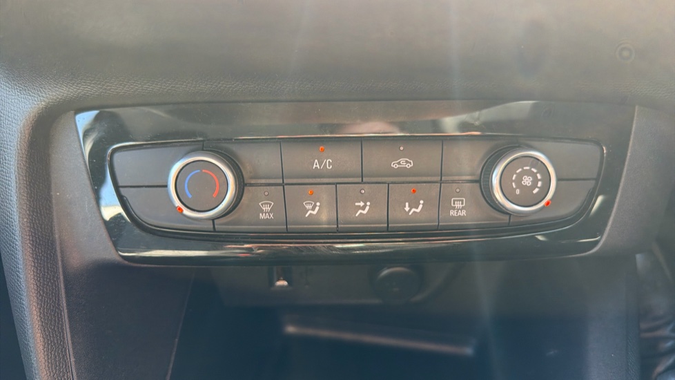 Vauxhall Corsa 1.2 Design 5dr Petrol Hatchback - Image 22