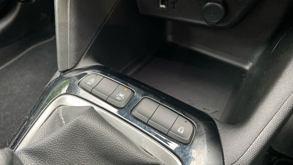 Vauxhall Corsa 1.2 Design 5dr Petrol Hatchback - Image 21