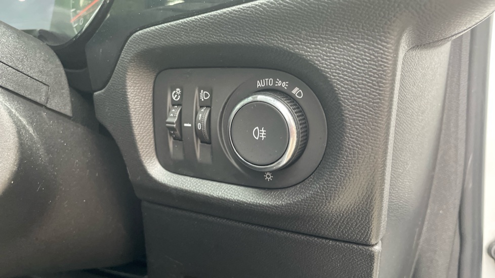 Vauxhall Corsa 1.2 Design 5dr Petrol Hatchback - Image 24