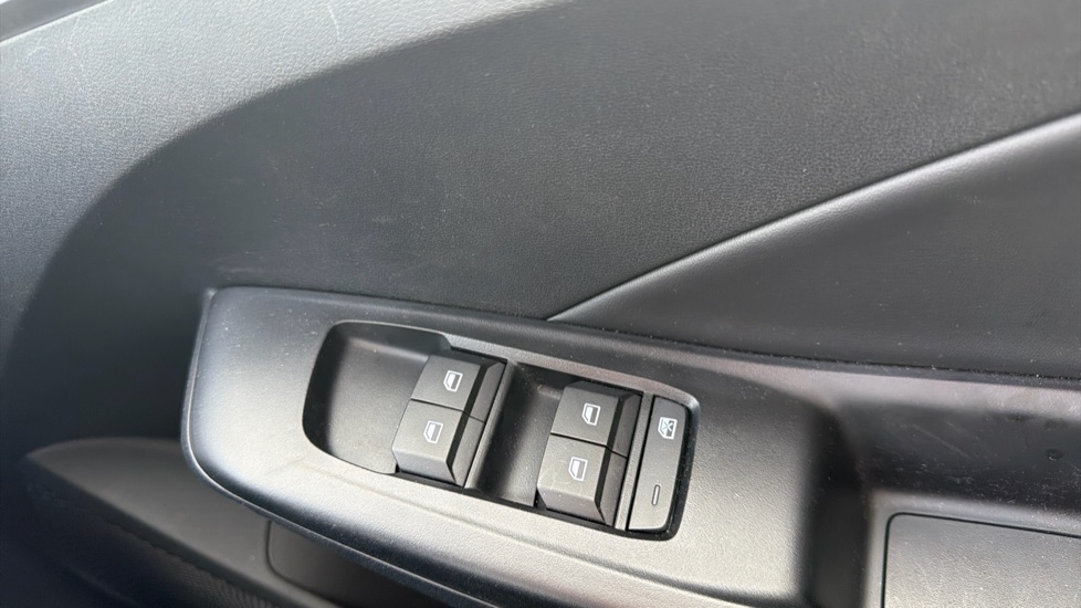MG MG3 1.5 SE 5dr Petrol Hatchback - Image 23