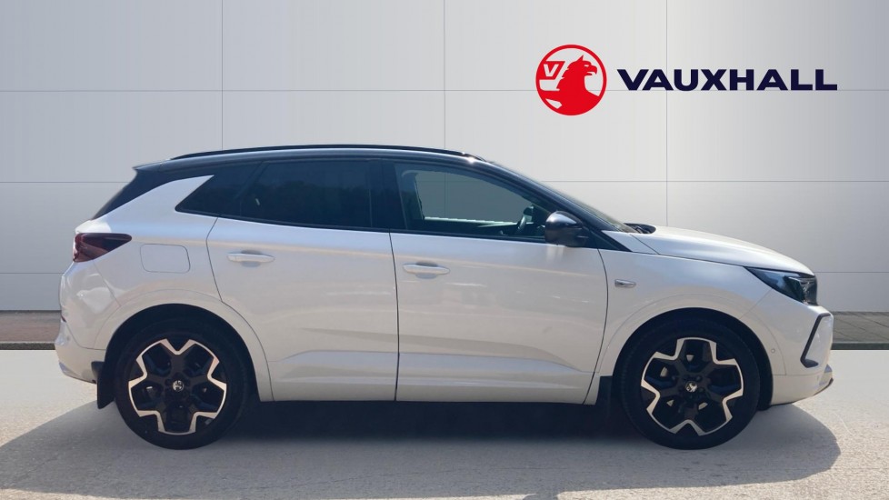Vauxhall Grandland 1.2 Turbo Ultimate 5dr Petrol Hatchback - Image 5