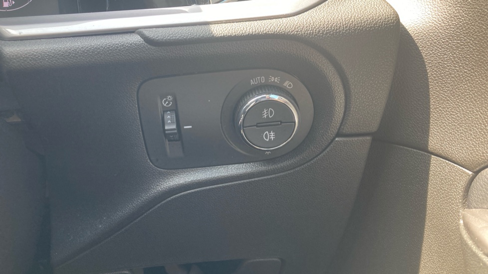 Vauxhall Grandland 1.2 Turbo Ultimate 5dr Petrol Hatchback - Image 25