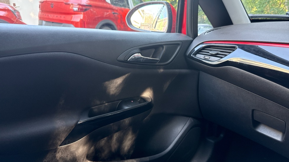 Vauxhall Corsa 1.4 [75] Griffin 5dr Petrol Hatchback - Image 28
