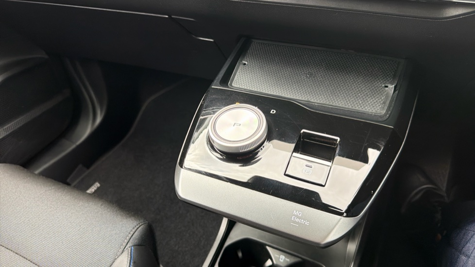 MG MG4 150kW Trophy EV Long Range 64kWh 5dr Auto Electric Hatchback - Image 13