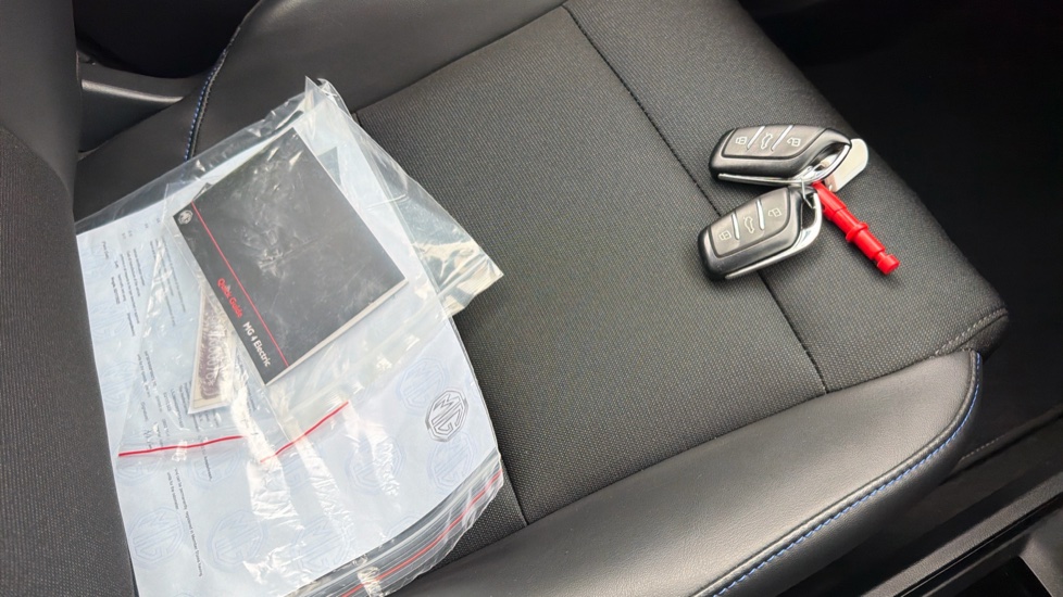 MG MG4 150kW Trophy EV Long Range 64kWh 5dr Auto Electric Hatchback - Image 19
