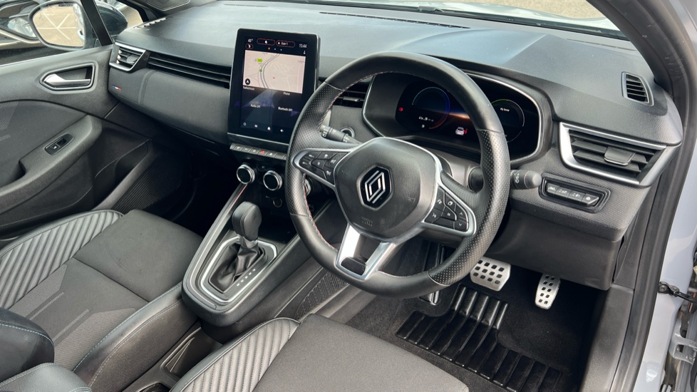 Renault Clio 1.6 E-TECH full hybrid 145 Esprit Alpine 5dr Auto Hybrid Hatchback - Image 11