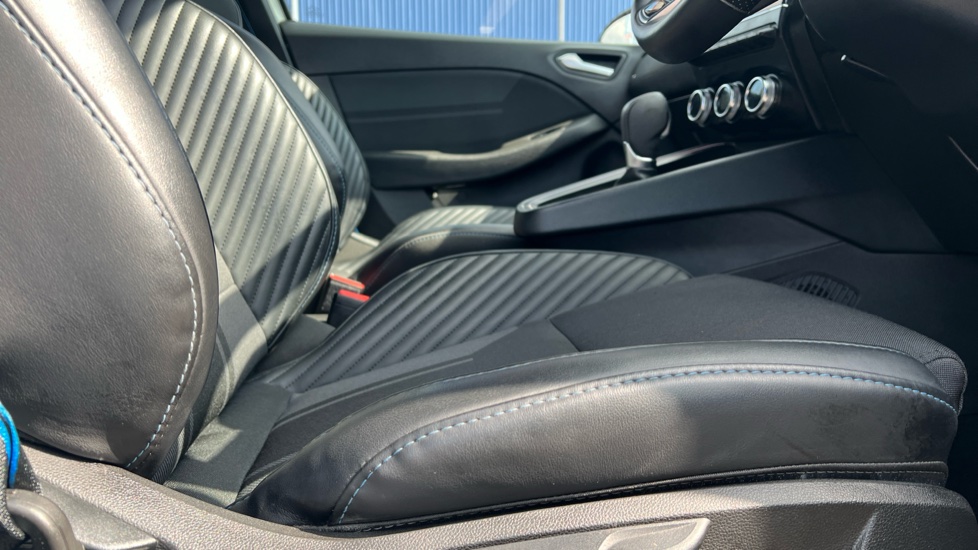 Renault Clio 1.6 E-TECH full hybrid 145 Esprit Alpine 5dr Auto Hybrid Hatchback - Image 29