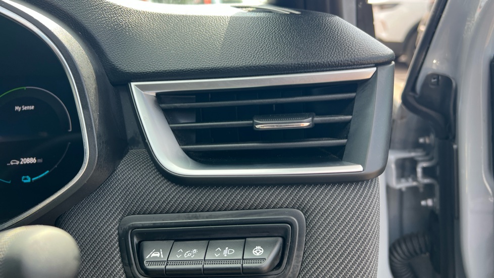 Renault Clio 1.6 E-TECH full hybrid 145 Esprit Alpine 5dr Auto Hybrid Hatchback - Image 38
