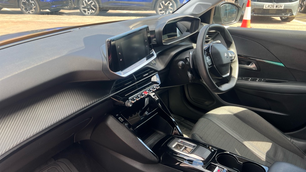 Peugeot 208 1.2 PureTech 130 Allure Premium + 5dr EAT8 Petrol Hatchback - Image 9