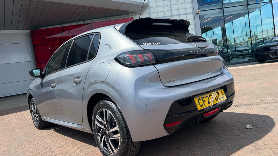 Peugeot 208 1.2 PureTech 130 Allure Premium + 5dr EAT8 Petrol Hatchback - Image 25