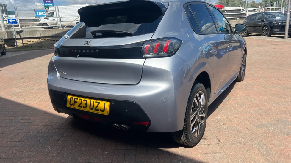 Peugeot 208 1.2 PureTech 130 Allure Premium + 5dr EAT8 Petrol Hatchback - Image 27