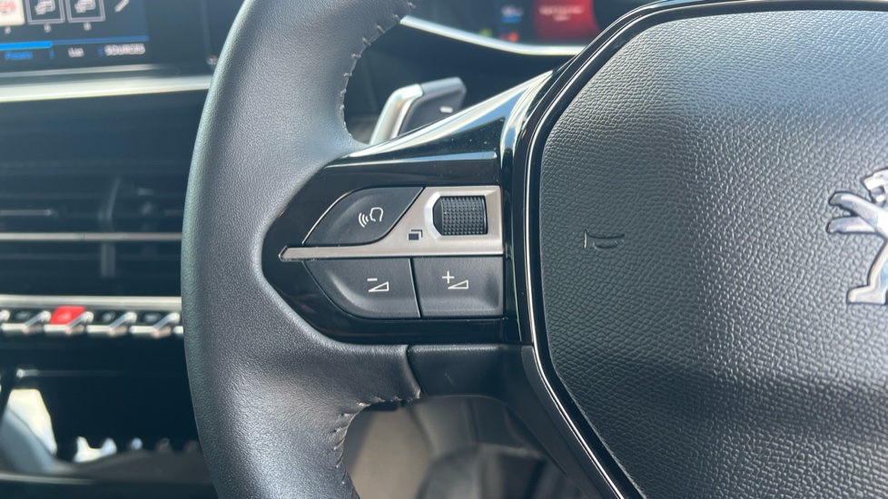 Peugeot 208 1.2 PureTech 130 Allure Premium + 5dr EAT8 Petrol Hatchback - Image 35