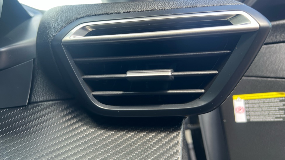 Peugeot 208 1.2 PureTech 130 Allure Premium + 5dr EAT8 Petrol Hatchback - Image 38