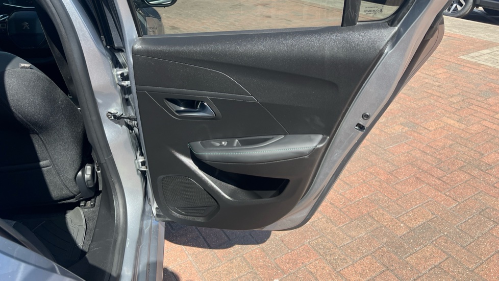 Peugeot 208 1.2 PureTech 130 Allure Premium + 5dr EAT8 Petrol Hatchback - Image 54