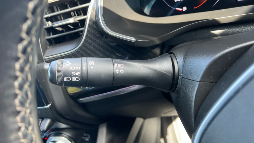 Renault Arkana 1.6 E-Tech full hybrid 145 Engineered 5dr Auto Hybrid Estate - Image 37