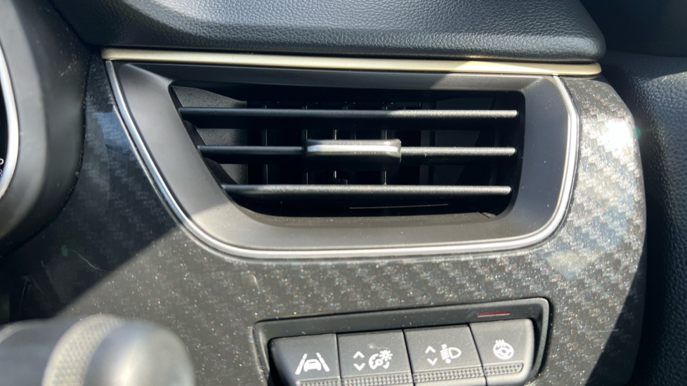 Renault Arkana 1.6 E-Tech full hybrid 145 Engineered 5dr Auto Hybrid Estate - Image 38