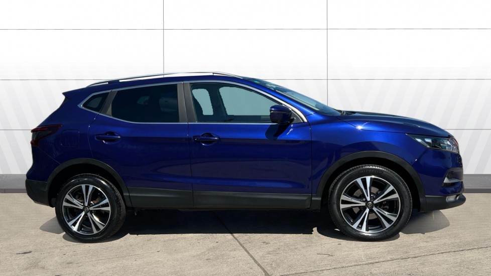 Nissan Qashqai 1.3 DiG-T 160 [157] N-Connecta 5dr DCT Glass Roof Petrol Hatchback - Image 5