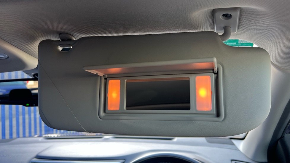 Nissan Qashqai 1.3 DiG-T 160 [157] N-Connecta 5dr DCT Glass Roof Petrol Hatchback - Image 41