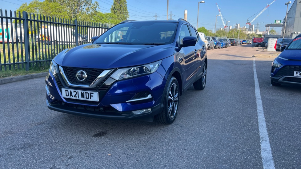 Nissan Qashqai 1.3 DiG-T 160 [157] N-Connecta 5dr DCT Glass Roof Petrol Hatchback - Image 52