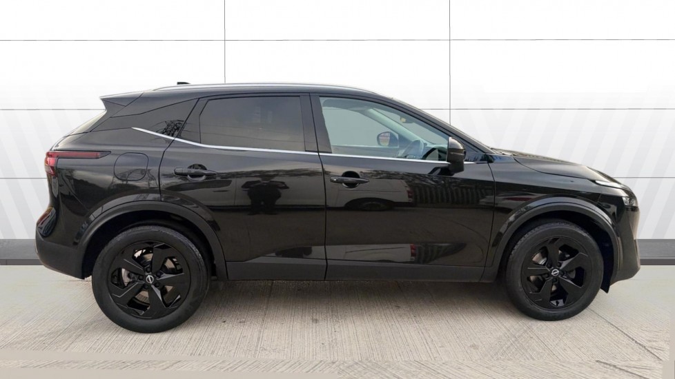 Nissan Qashqai 1.3 DiG-T MH 158 N-Connecta 5dr Xtronic Petrol Hatchback - Image 5