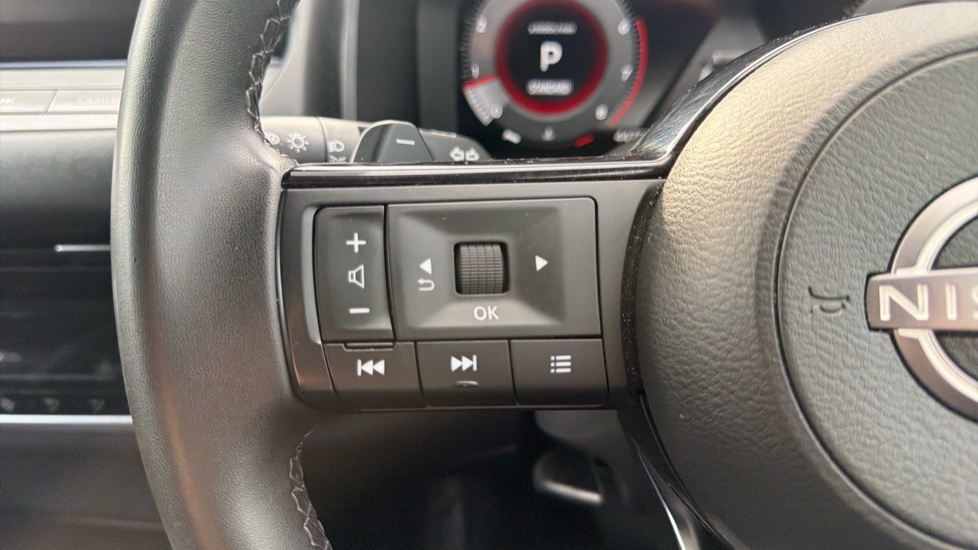 Nissan Qashqai 1.3 DiG-T MH 158 N-Connecta 5dr Xtronic Petrol Hatchback - Image 22