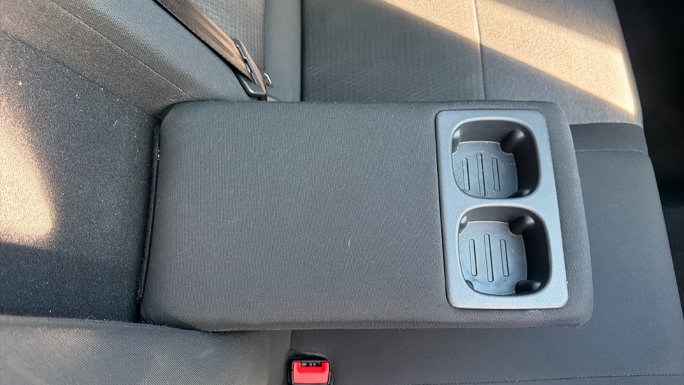 Nissan Qashqai 1.3 DiG-T MH 158 N-Connecta 5dr Xtronic Petrol Hatchback - Image 36