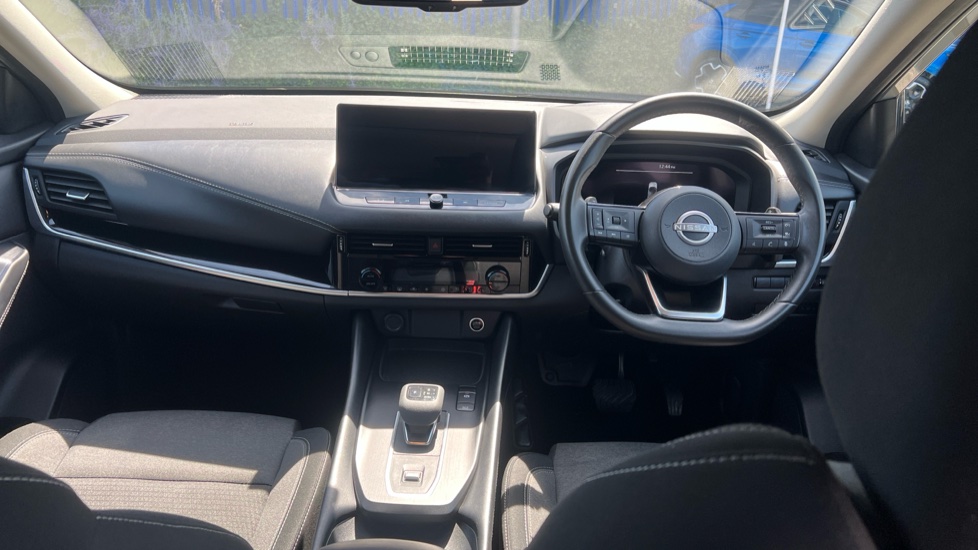 Nissan Qashqai 1.3 DiG-T MH 158 N-Connecta 5dr Xtronic Petrol Hatchback - Image 10