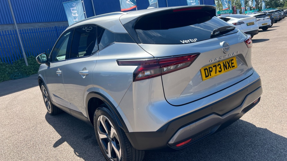Nissan Qashqai 1.3 DiG-T MH 158 N-Connecta 5dr Xtronic Petrol Hatchback - Image 25