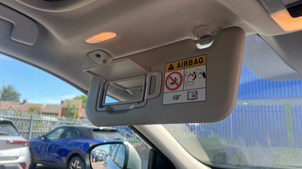 Nissan Qashqai 1.3 DiG-T MH 158 N-Connecta 5dr Xtronic Petrol Hatchback - Image 45
