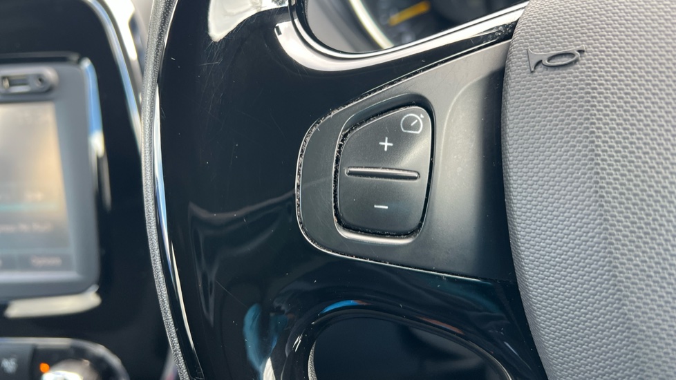 Renault Captur 1.5 dCi 90 Dynamique S Nav 5dr Auto Diesel Hatchback - Image 23