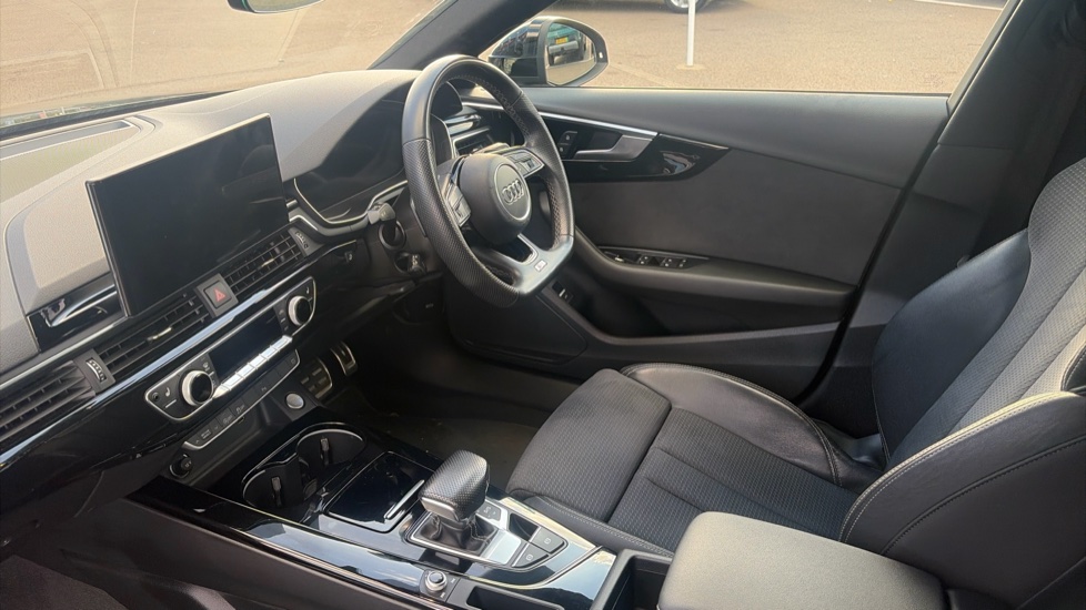 Audi A4 35 TFSI Black Edition 5dr S Tronic Petrol Estate - Image 9
