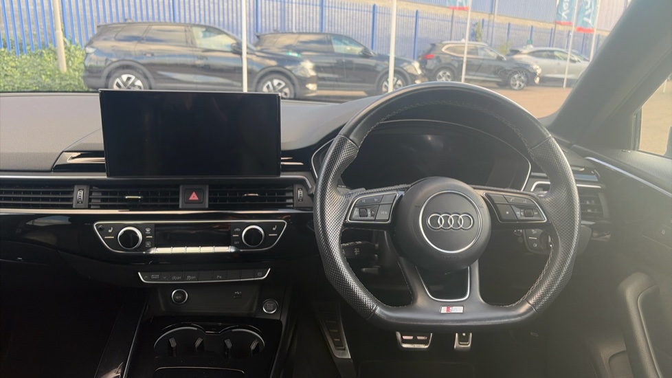 Audi A4 35 TFSI Black Edition 5dr S Tronic Petrol Estate - Image 10