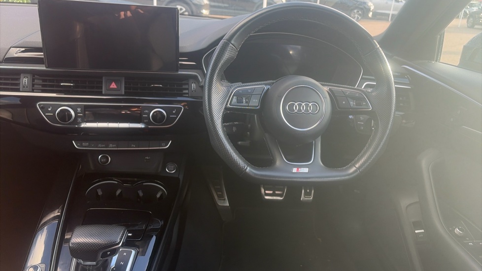 Audi A4 35 TFSI Black Edition 5dr S Tronic Petrol Estate - Image 11