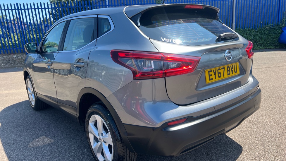 Nissan Qashqai 1.2 DiG-T Acenta 5dr Petrol Hatchback - Image 25