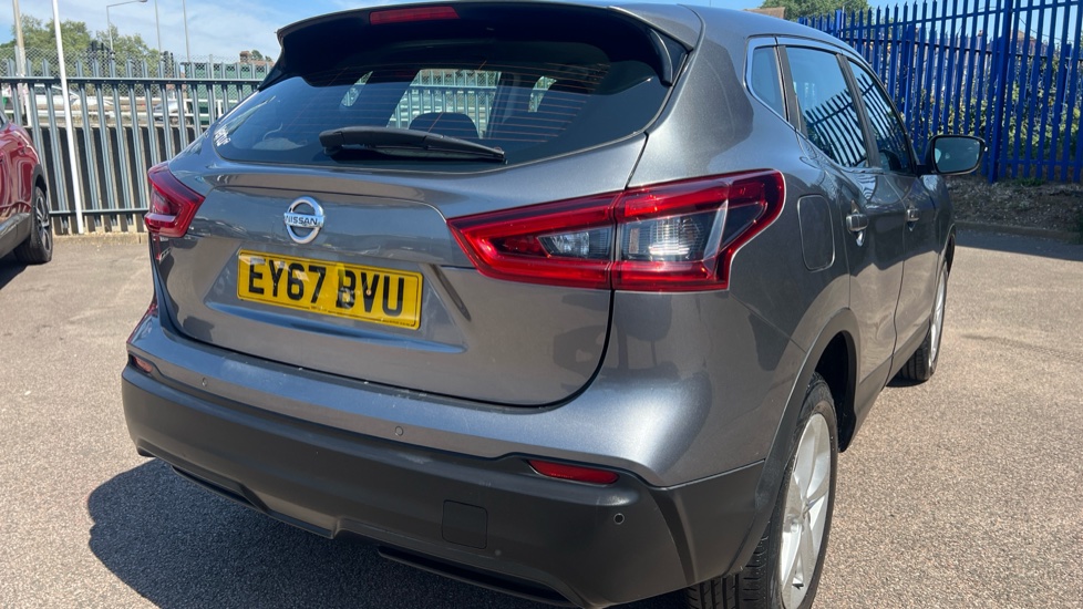 Nissan Qashqai 1.2 DiG-T Acenta 5dr Petrol Hatchback - Image 27