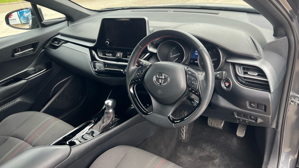 Toyota C-HR 1.8 Hybrid GR Sport 5dr CVT Hybrid Hatchback - Image 11