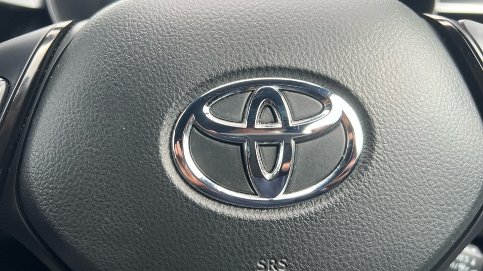 Toyota C-HR 1.8 Hybrid GR Sport 5dr CVT Hybrid Hatchback - Image 21