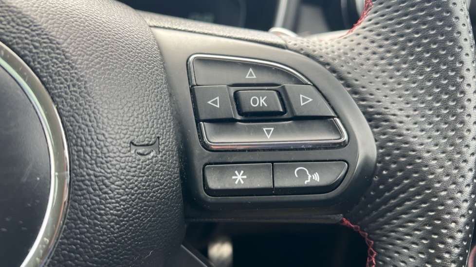 MG HS 1.5 T-GDI Trophy 5dr DCT Petrol Hatchback - Image 22