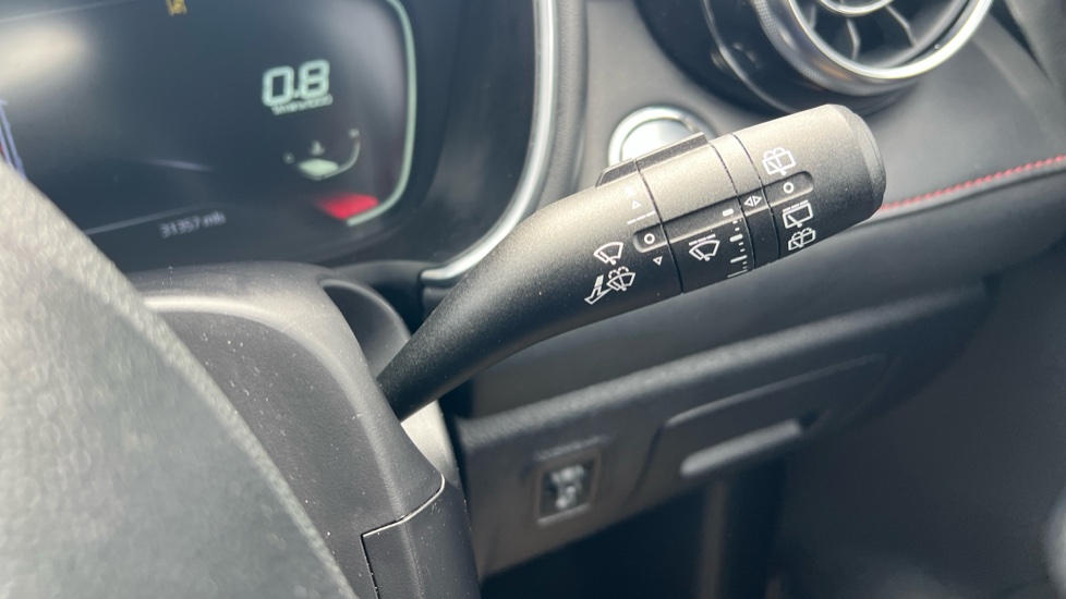 MG HS 1.5 T-GDI Trophy 5dr DCT Petrol Hatchback - Image 24