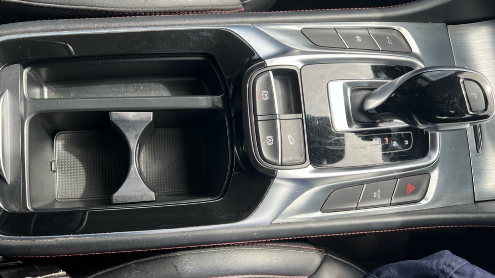 MG HS 1.5 T-GDI Trophy 5dr DCT Petrol Hatchback - Image 34