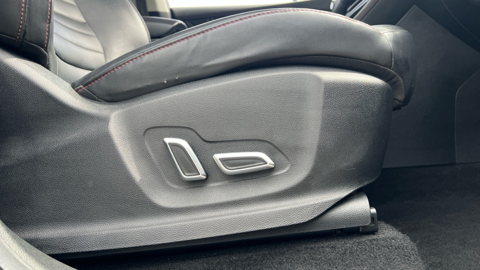 MG HS 1.5 T-GDI Trophy 5dr DCT Petrol Hatchback - Image 44