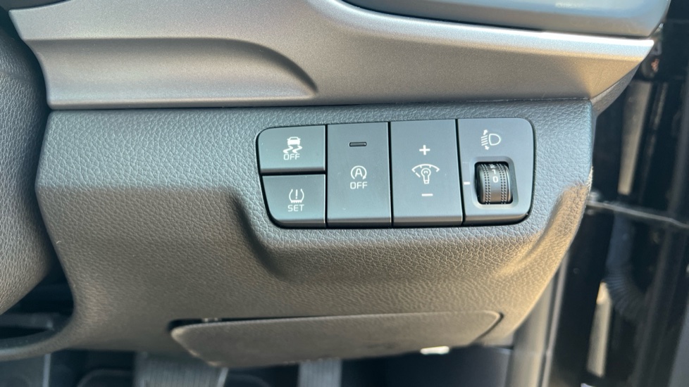 Kia Stonic 1.0T GDi 99 2 5dr DCT Petrol Estate - Image 39