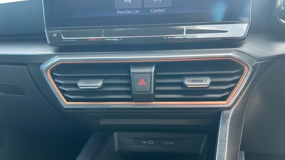 CUPRA Formentor 1.4 eHybrid 204 V2 5dr DSG Estate - Image 42