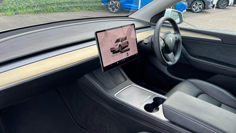 Tesla Model Y Long Range AWD 5dr Auto Electric Hatchback - Image 9