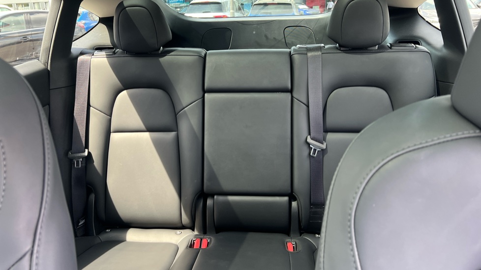 Tesla Model Y Long Range AWD 5dr Auto Electric Hatchback - Image 15