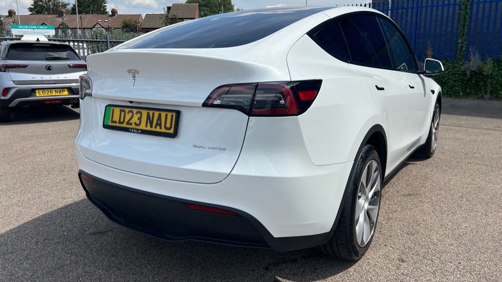 Tesla Model Y Long Range AWD 5dr Auto Electric Hatchback - Image 27