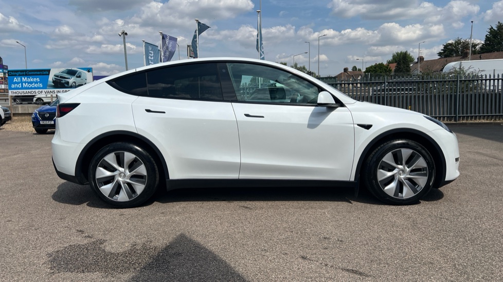 Tesla Model Y Long Range AWD 5dr Auto Electric Hatchback - Image 28