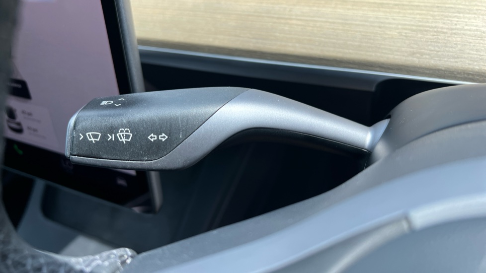 Tesla Model Y Long Range AWD 5dr Auto Electric Hatchback - Image 37