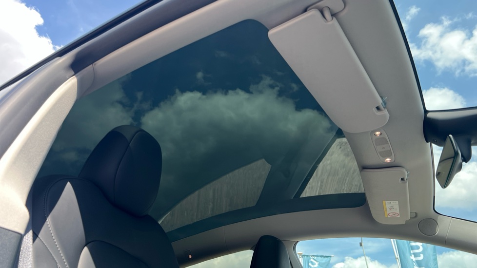 Tesla Model Y Long Range AWD 5dr Auto Electric Hatchback - Image 54