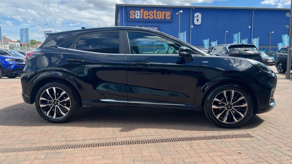 Ford Puma 1.0 EcoBoost Hybr mHEV 155 ST-Line Vignale 5dr DCT Petrol Hatchback - Image 28